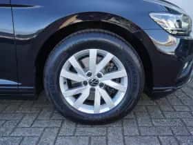 Volkswagen Passat (2020) thumbnail 13