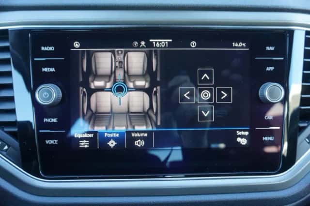 Volkswagen T-Roc (2021) thumbnail 43