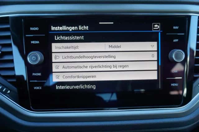 Volkswagen T-Roc (2021) thumbnail 53