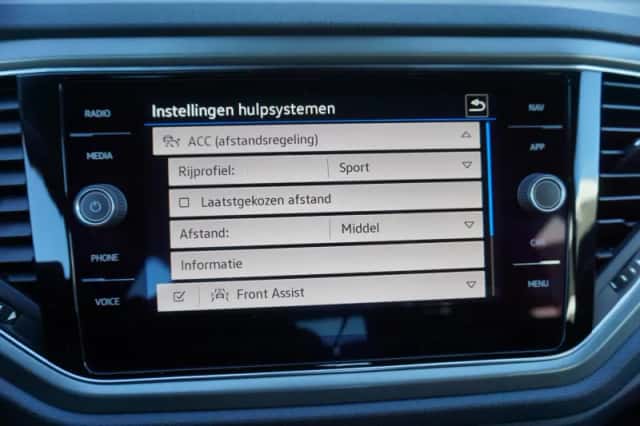Volkswagen T-Roc (2021) thumbnail 56