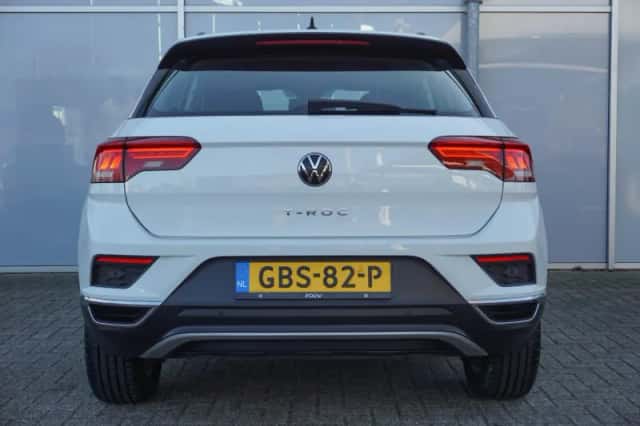 Volkswagen T-Roc (2021) thumbnail 10