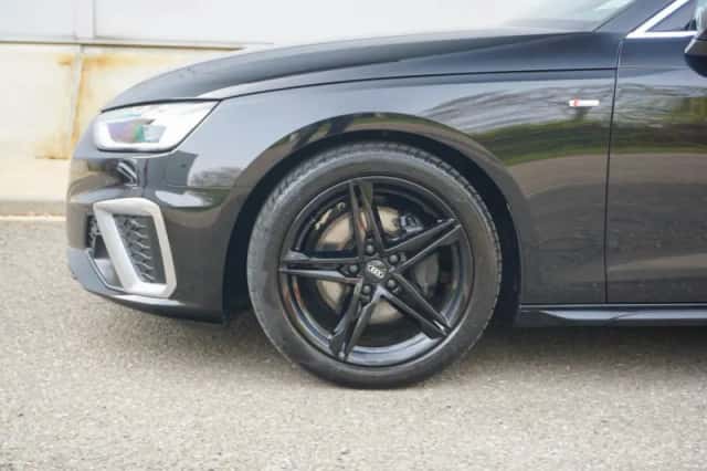 Audi A4 (2020) thumbnail 14