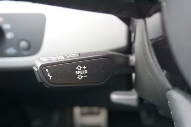 Audi A4 (2020) thumbnail 25