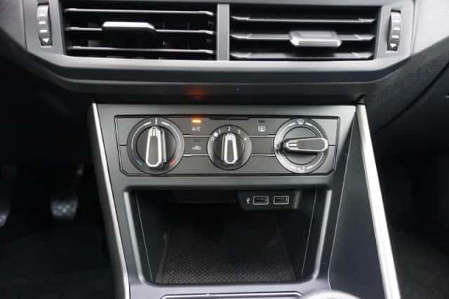 Volkswagen Polo (2019) thumbnail 26