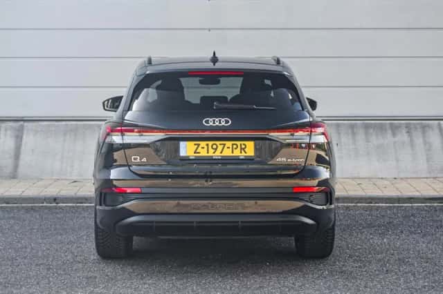 Audi Q4 e-tron (2024) thumbnail 12