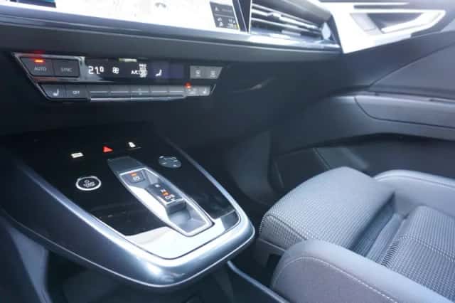 Audi Q4 e-tron (2024) thumbnail 39