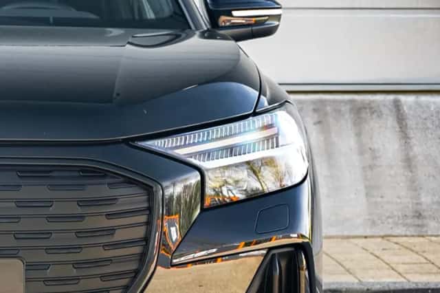Audi Q4 e-tron (2024) thumbnail 10