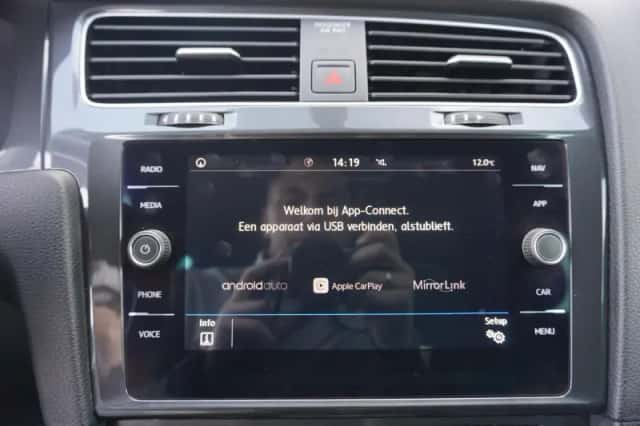 Volkswagen Golf (2020) thumbnail 25