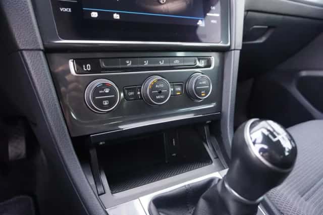 Volkswagen Golf (2020) thumbnail 28