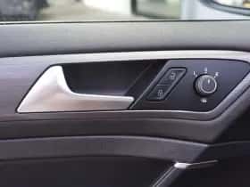 Volkswagen Golf (2020) thumbnail 34