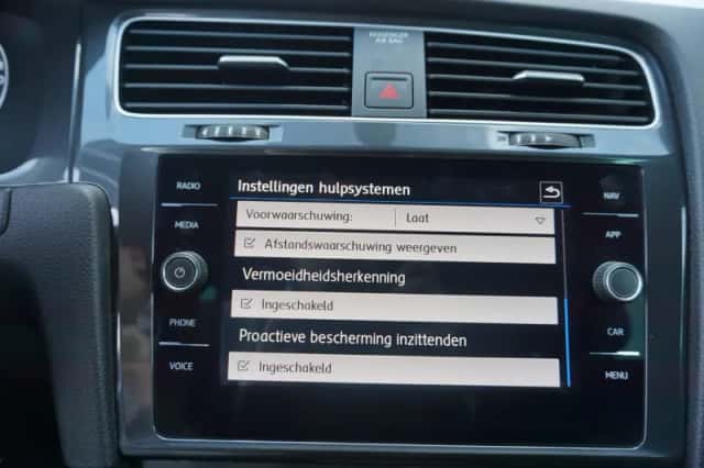 Volkswagen Golf (2020) thumbnail 42