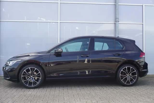 Volkswagen Golf (2023) thumbnail 12
