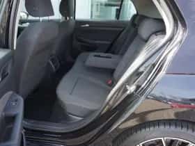 Volkswagen Golf (2023) thumbnail 17