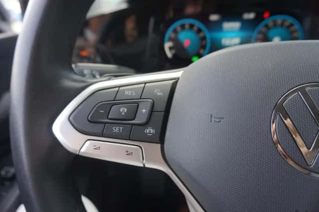 Volkswagen Golf (2023) thumbnail 21
