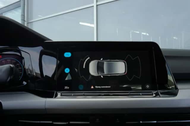 Volkswagen Golf (2023) thumbnail 26