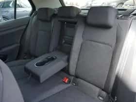 Volkswagen Golf (2023) thumbnail 32