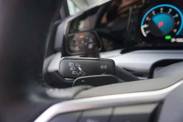Volkswagen Golf (2023) thumbnail 37