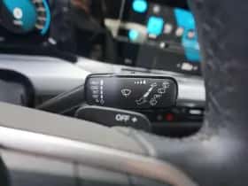 Volkswagen Golf (2023) thumbnail 38