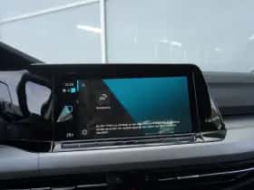 Volkswagen Golf (2023) thumbnail 39
