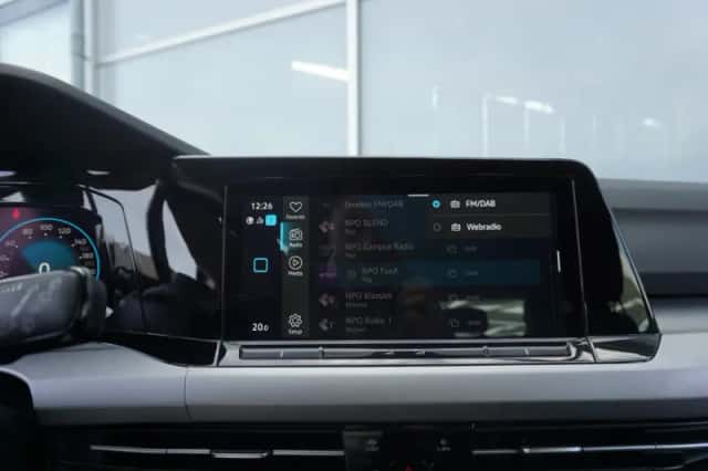 Volkswagen Golf (2023) thumbnail 40