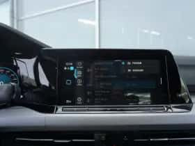 Volkswagen Golf (2023) thumbnail 40