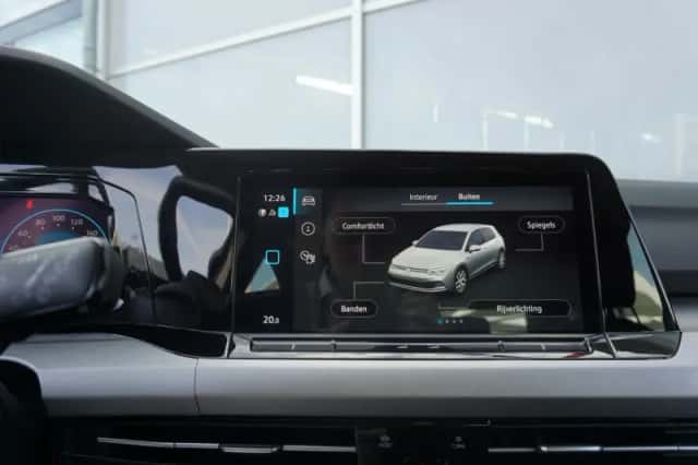 Volkswagen Golf (2023) thumbnail 42