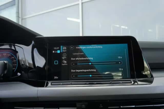 Volkswagen Golf (2023) thumbnail 43