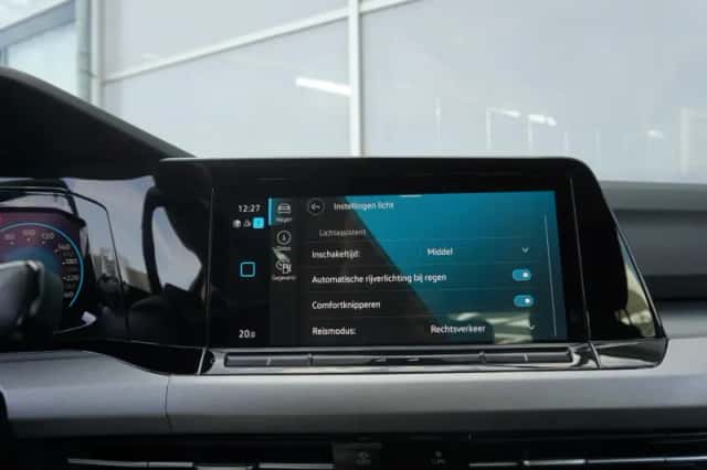 Volkswagen Golf (2023) thumbnail 45