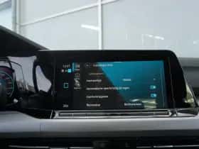 Volkswagen Golf (2023) thumbnail 45