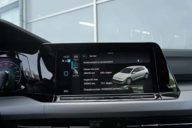 Volkswagen Golf (2023) thumbnail 47