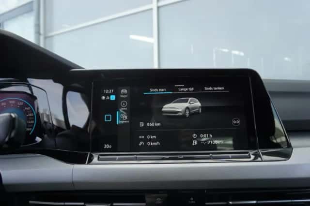 Volkswagen Golf (2023) thumbnail 48