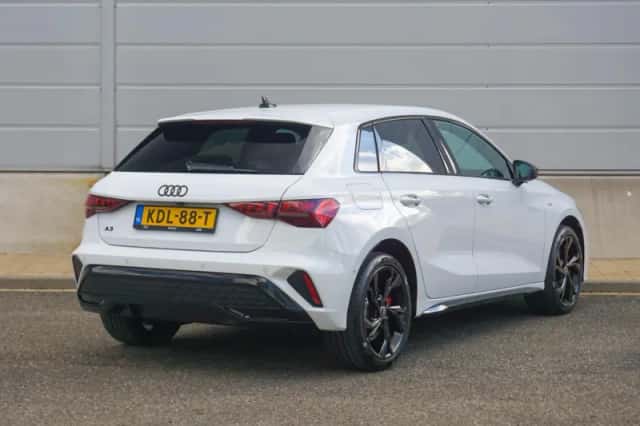 Audi A3 (2025) thumbnail 2