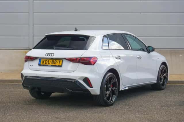 Audi A3 (2025) thumbnail 2