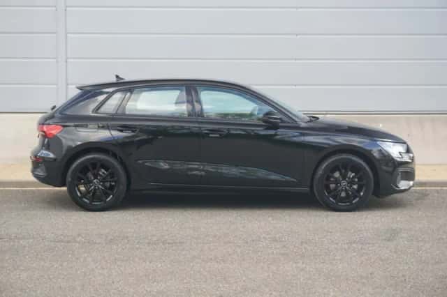 Audi A3 (2023) thumbnail 3