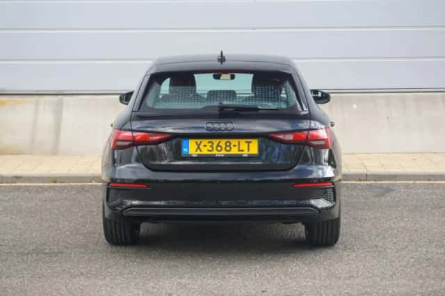 Audi A3 (2023) thumbnail 10