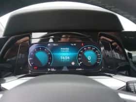 Volkswagen Golf (2023) thumbnail 23