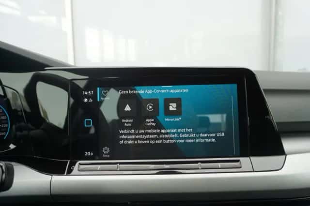 Volkswagen Golf (2023) thumbnail 28