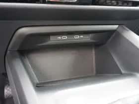 Volkswagen Golf (2023) thumbnail 30
