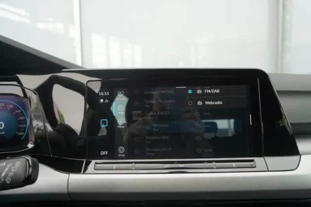Volkswagen Golf (2023) thumbnail 44