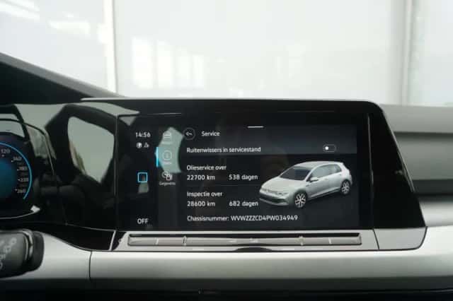 Volkswagen Golf (2023) thumbnail 48
