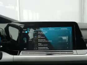 Volkswagen Golf (2023) thumbnail 52