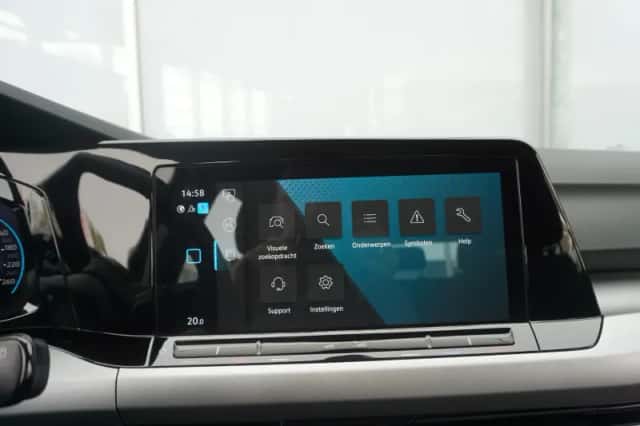 Volkswagen Golf (2023) thumbnail 53