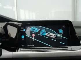 Volkswagen Golf (2023) thumbnail 54