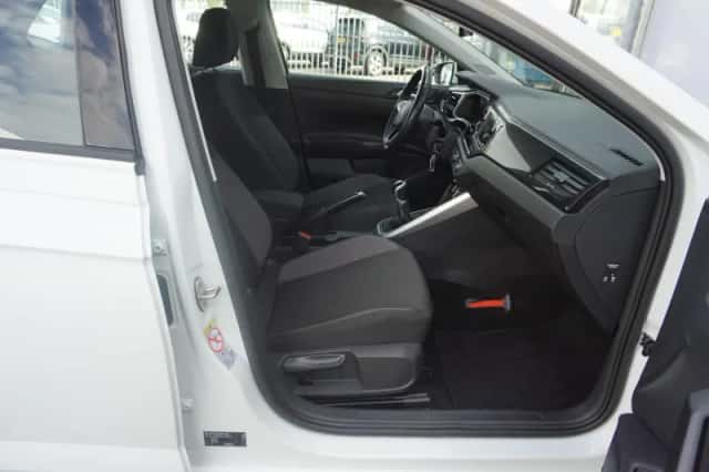 Volkswagen Polo (2023) thumbnail 31