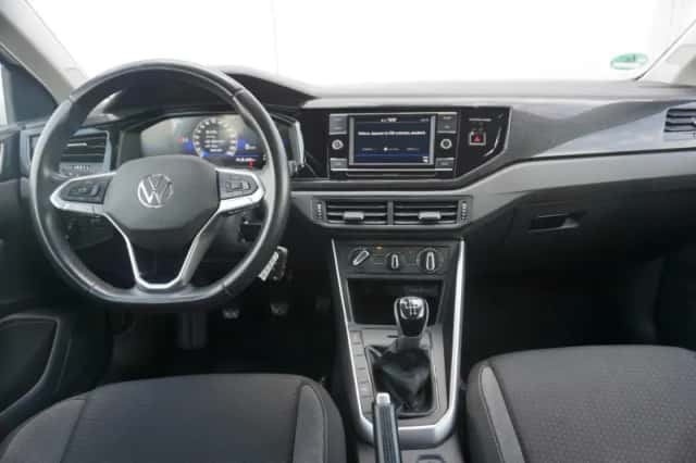 Volkswagen Polo (2023) thumbnail 5