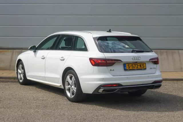 Audi A4 (2023) thumbnail 12