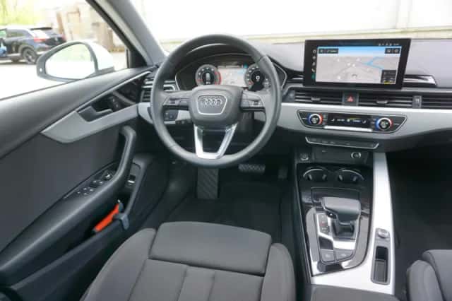 Audi A4 (2023) thumbnail 20