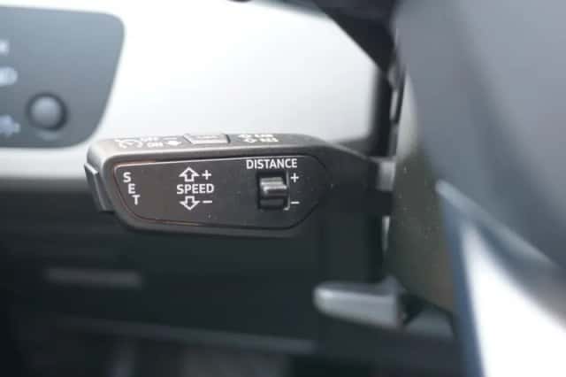 Audi A4 (2023) thumbnail 22