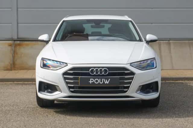 Audi A4 (2023) thumbnail 8