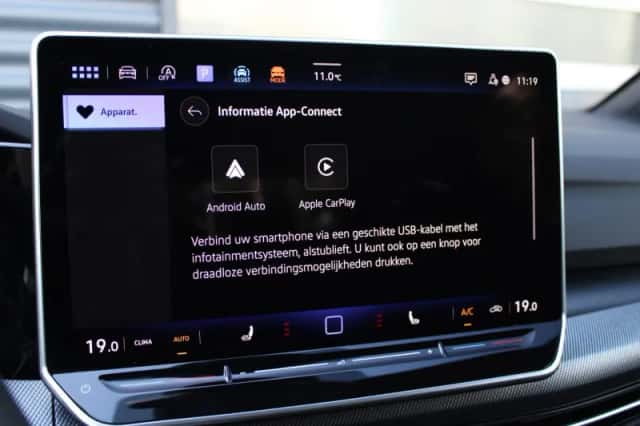 Volkswagen Golf (2025) thumbnail 24